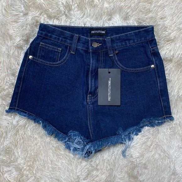 Pretty Little Thing Denim Shorts NWT - Picture 2 of 8